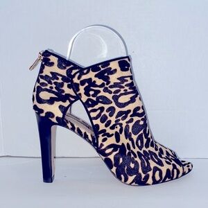 Louise Et Cie Isabelle Animal Print Heeled Booties Size 8